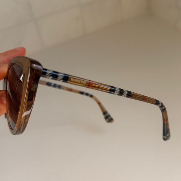 Burberry Beige Cat-Eye Sunglasses main image 14